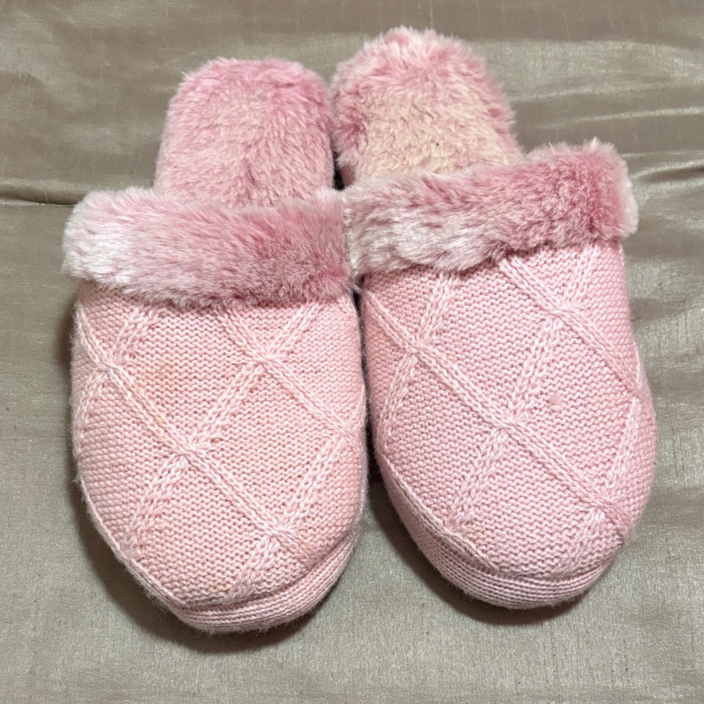 Disney Women's Pink Knit Slippers